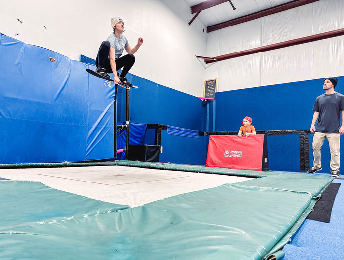 Join our Freeride Program to master trampoline skills on our supertramps with a massive landing airbag. Improve your air awareness and build strength for smoother landings and rotations, whether you're a beginner or seeking to level up your tricks.